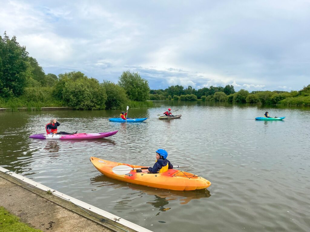 Paddle and Play Frisby Lakes